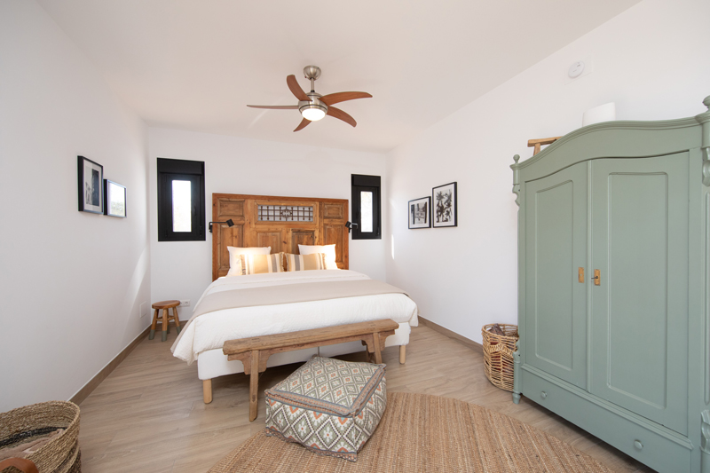 Casa Abajo in Competa, Andalusie, Spanje. Luxe vakantievilla met privezwembad en uitzicht over de Middellandse zee en bergen.