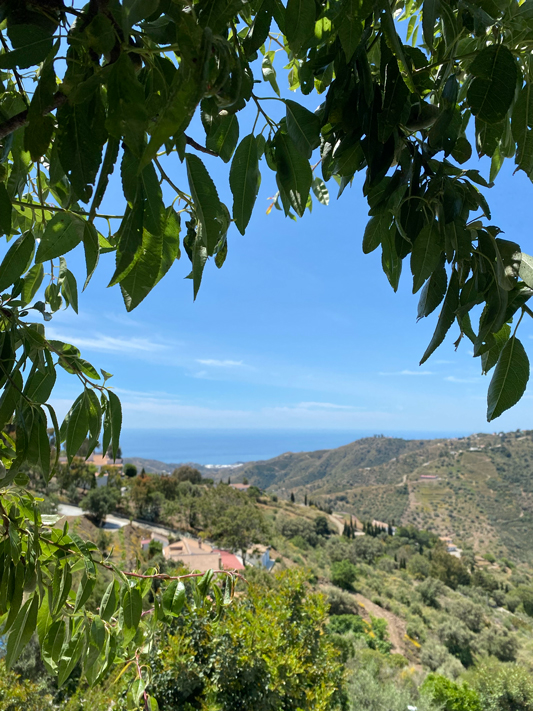 Zeezicht, Casa Abajo in Competa, Andalusie, Spanje. Luxe vakantievilla met privezwembad en uitzicht over de Middellandse zee en bergen.