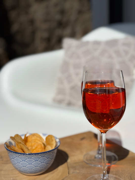 Casa Abajo in Competa, Andalusie, Spanje. Luxe vakantievilla met privezwembad en uitzicht over de Middellandse zee en bergen.